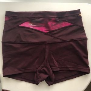 lululemon Yoga Shorts 2" Inseam Size 8 Red/Purple